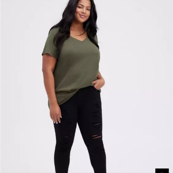 Torrid - Picture 2 of 4